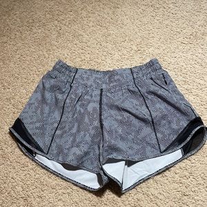 Lululemon Hotty Hot - Seawheeze 2020 6 tall